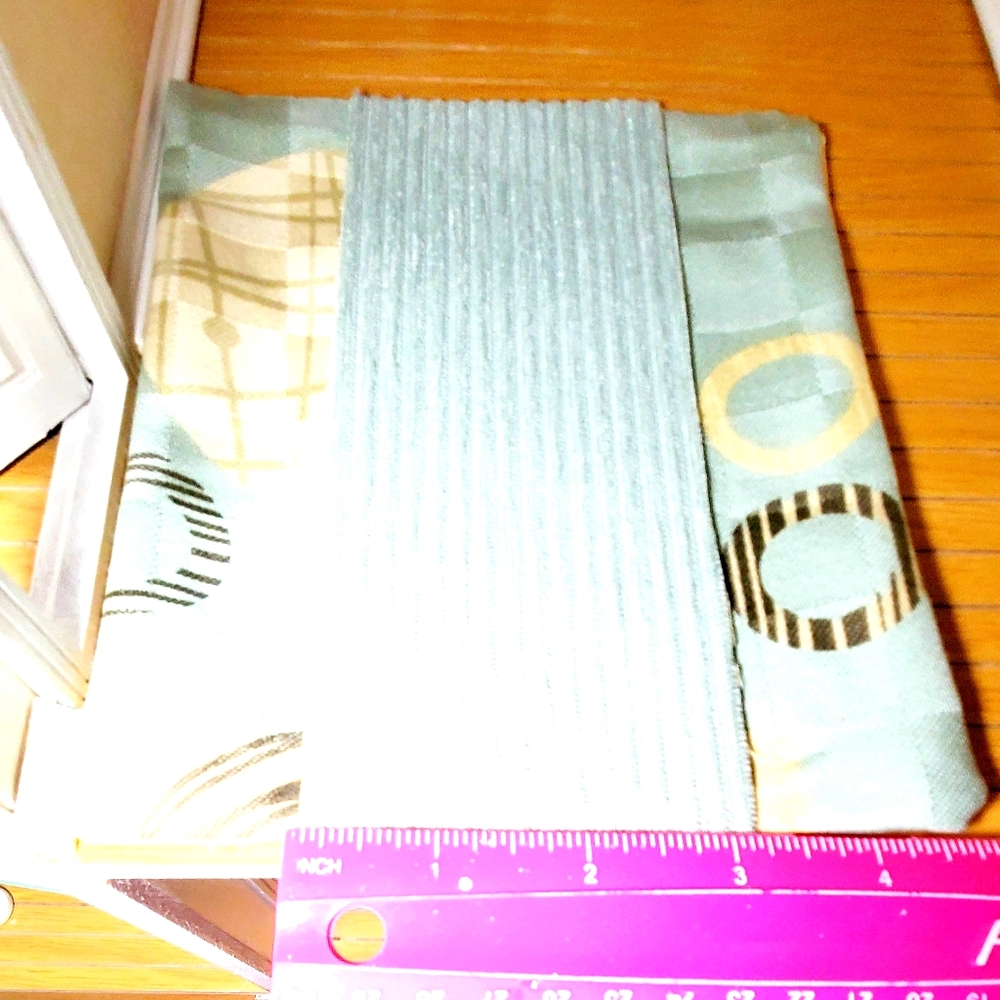 Dollhouse Miniature Bedding - Picture 3 of 13